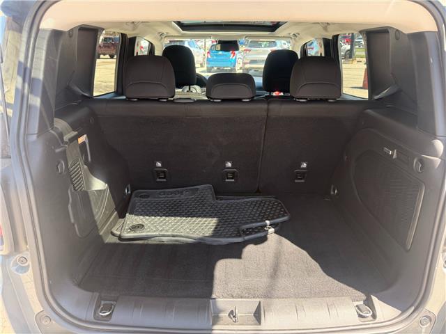 2021 Jeep Renegade Trailhawk in Sarnia - Image 5 of 19
