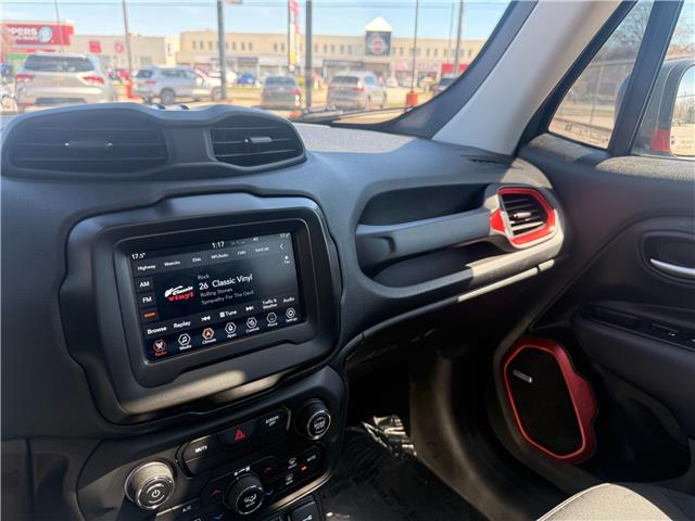 2021 Jeep Renegade Trailhawk in Sarnia - Image 14 of 19