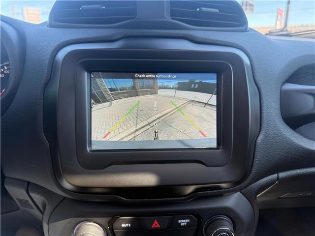 2021 Jeep Renegade Trailhawk in Sarnia - Image 16 of 19