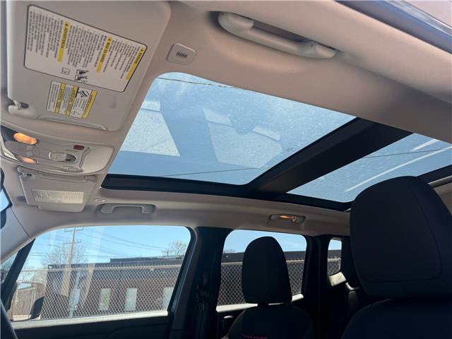 2021 Jeep Renegade Trailhawk in Sarnia - Image 18 of 19
