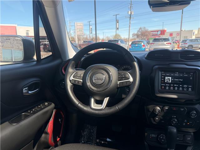 2021 Jeep Renegade Trailhawk in Sarnia - Image 12 of 19