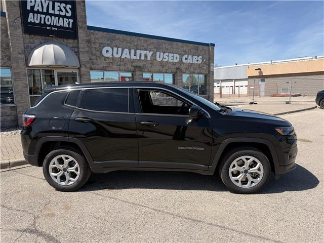 2025 Jeep Compass Sport in Sarnia - Image 2 of 16