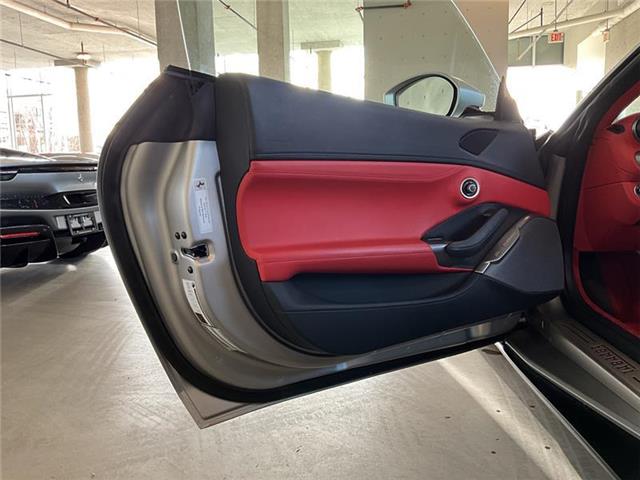 2019 Ferrari Portofino (Stk: U0895) in Richmond - Image 16 of 22 2019 Ferrari Portofino (Stk: U0895) in Richmond - Image 16 of 22