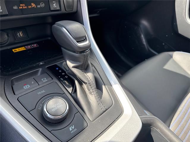 2025 Toyota RAV4 Hybrid XSE (Stk: W283569W) in Cranbrook - Image 18 of 21