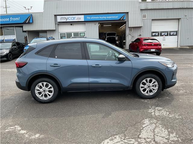 2025 Ford Escape Active (Stk: 260324) in Kingston - Image 2 of 35