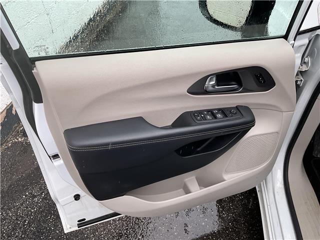2023 Chrysler Pacifica Touring-L (Stk: 260378) in Kingston - Image 17 of 20
