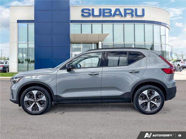 2024 Volvo XC40 B5 Plus Dark Theme (Stk: 20U2799R) in Innisfil - Image 3 of 23 2024 Volvo XC40 B5 Plus Dark Theme (Stk: 20U2799R) in Innisfil - Image 3 of 23