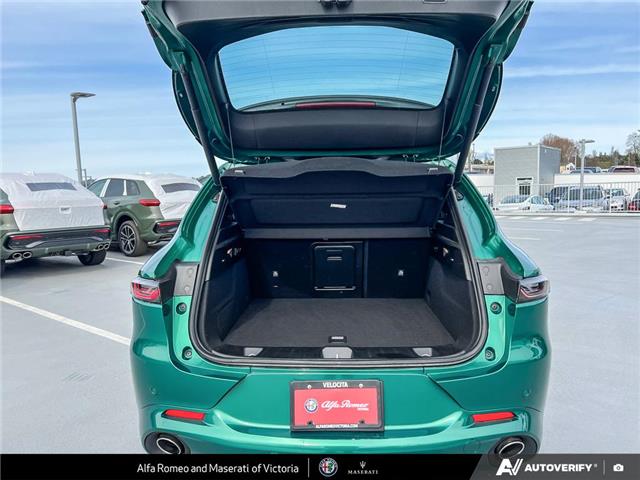 2025 Alfa Romeo Tonale PHEV Tributo (Stk: 912370) in Victoria - Image 10 of 23