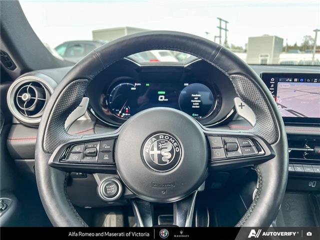 2025 Alfa Romeo Tonale PHEV Tributo (Stk: 912370) in Victoria - Image 12 of 23