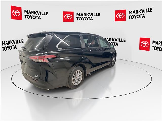 2021 Toyota Sienna XLE 8-Passenger (Stk: 11105794A) in Markham - Image 10 of 23