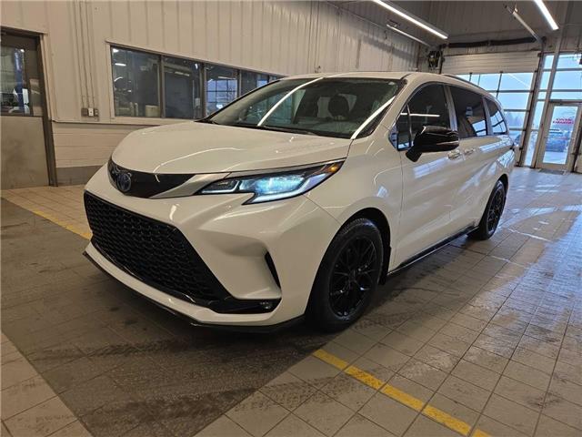 2023 Toyota Sienna XSE 7-Passenger (Stk: 166117) in London - Image 1 of 9