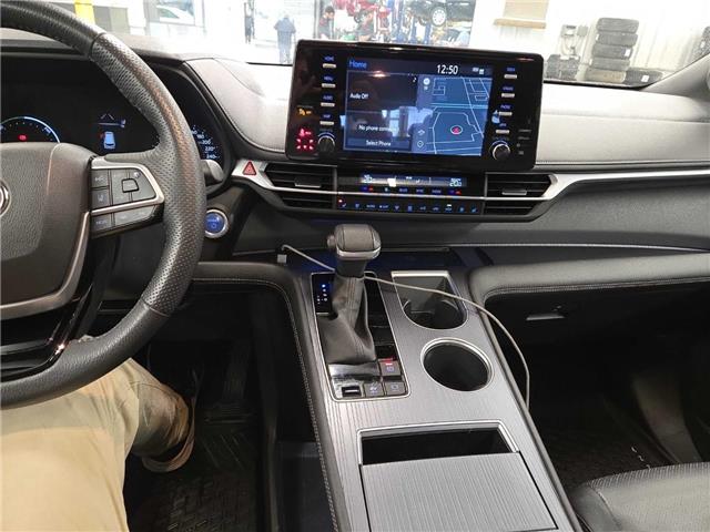 2023 Toyota Sienna XSE 7-Passenger (Stk: 166117) in London - Image 7 of 9