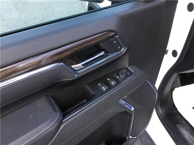 2025 Chevrolet SILVERADO K2500HD Lt (Stk: R0132) in Cornwall - Image 2 of 30