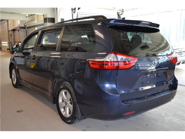 2020 Toyota Sienna LE 8-Passenger (Stk: 26773A) in Kingston - Image 2 of 10