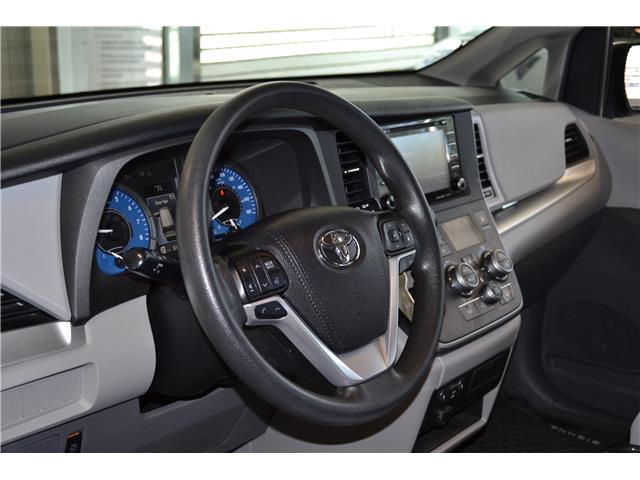 2020 Toyota Sienna LE 8-Passenger (Stk: 26773A) in Kingston - Image 4 of 10