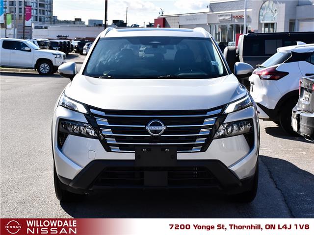 2025 Nissan Rogue SV Moonroof (Stk: C39883) in Thornhill - Image 4 of 27