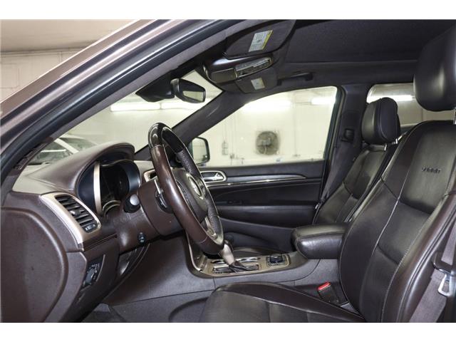 2017 Jeep Grand Cherokee Summit (Stk: T3242A) in Watrous - Image 14 of 39