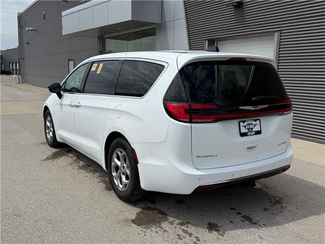 2024 Chrysler Pacifica Limited (Stk: U11146) in London - Image 4 of 30