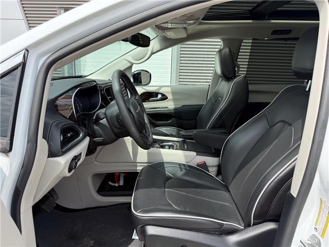 2024 Chrysler Pacifica Limited (Stk: U11146) in London - Image 10 of 30