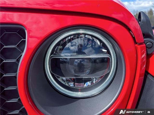 2021 Jeep Gladiator Mojave (Stk: 165913) in London - Image 8 of 26