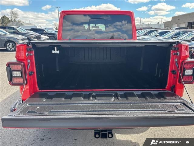 2021 Jeep Gladiator Mojave (Stk: 165913) in London - Image 12 of 26