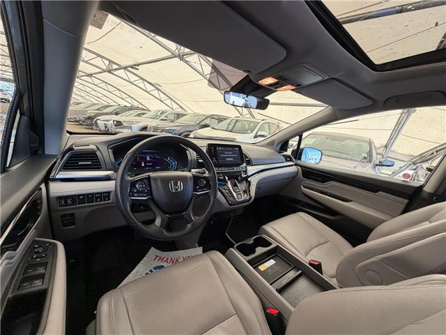 2019 Honda Odyssey Touring (Stk: 260564A) in Calgary - Image 7 of 18