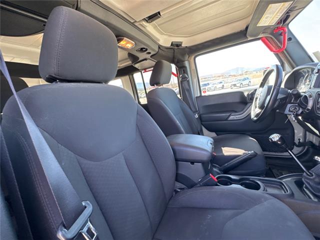 2017 Jeep Wrangler Unlimited Sport (Stk: T116222A) in Cranbrook - Image 11 of 19
