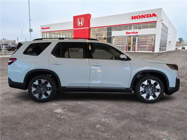 2026 Honda Pilot Touring (Stk: 4240) in Lethbridge - Image 2 of 23