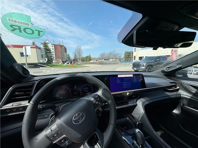 2026 Toyota Crown Signia Limited (Stk: 26251) in Bowmanville - Image 7 of 7