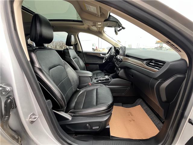 2020 Ford Escape Titanium Hybrid (Stk: U00205) in Hague - Image 11 of 13