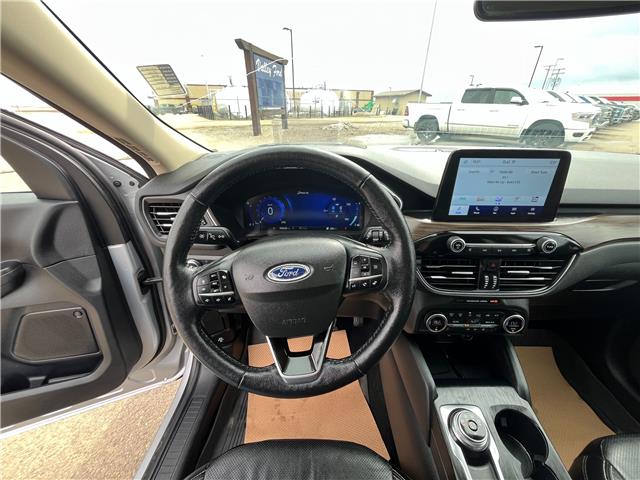 2020 Ford Escape Titanium Hybrid (Stk: U00205) in Hague - Image 10 of 13