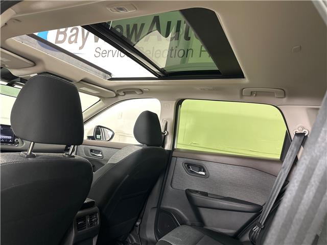 2023 Nissan Rogue SV Moonroof (Stk: 43883J) in Belleville - Image 9 of 32