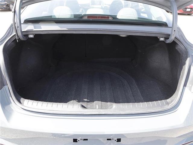 2022 Hyundai Elantra Ultimate Tech w/Two-Tone Interior (Stk: 134001) in London - Image 11 of 26