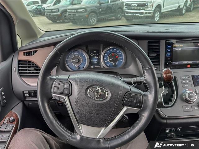 2017 Toyota Sienna  (Stk: T78218) in Richmond - Image 14 of 25