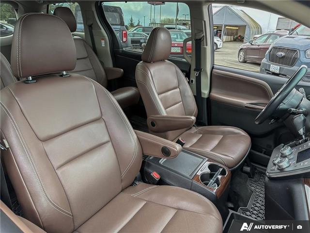 2017 Toyota Sienna  (Stk: T78218) in Richmond - Image 22 of 25