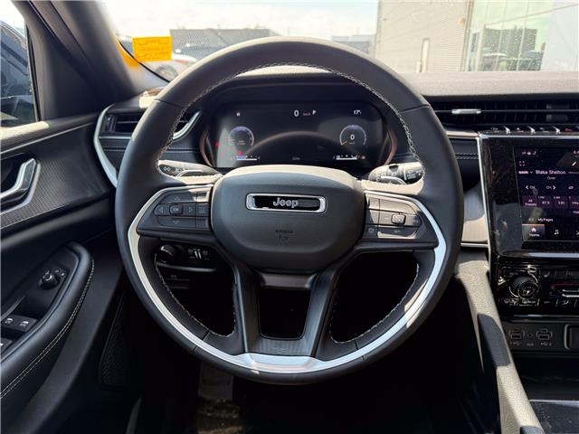 2025 Jeep Grand Cherokee L Laredo (Stk: 25571) in London - Image 17 of 28
