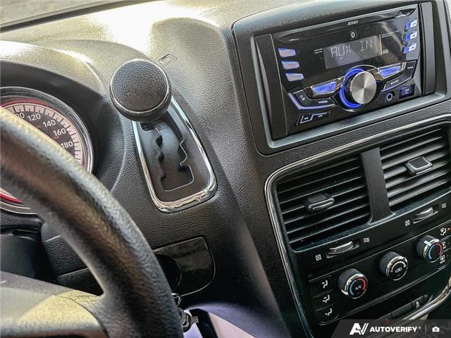 2016 Dodge Grand Caravan SE/SXT (Stk: 165954) in London - Image 18 of 26
