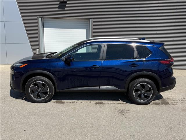 2024 Nissan Rogue SV Moonroof (Stk: U11150) in London - Image 3 of 26