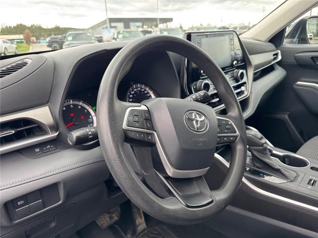 2022 Toyota Highlander LE (Stk: S128060A) in Cranbrook - Image 8 of 19