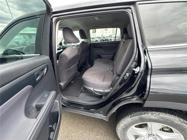 2022 Toyota Highlander LE (Stk: S128060A) in Cranbrook - Image 12 of 19