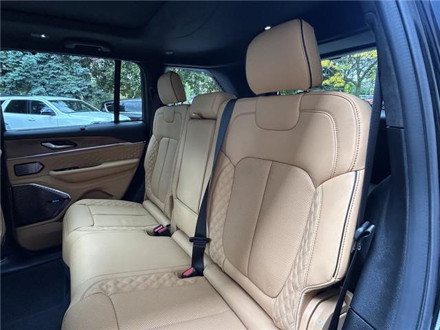 2025 Jeep Grand Cherokee Summit (Stk: 25-0151) in Toronto - Image 7 of 18