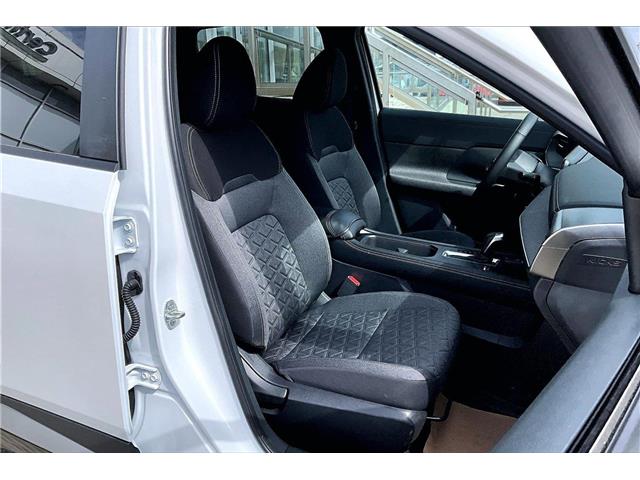 2025 Nissan Kicks SV (Stk: 24352U) in Calgary - Image 7 of 33