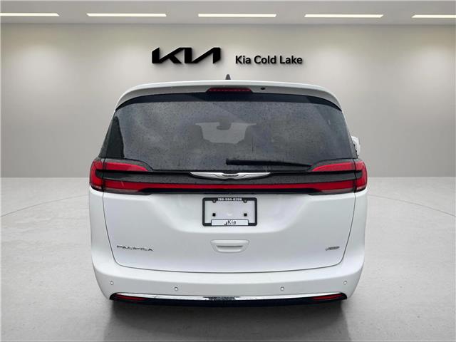 2023 Chrysler Pacifica Touring-L (Stk: UPN205) in Cold Lake - Image 6 of 25
