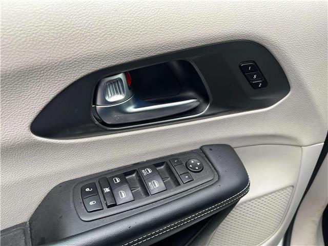2023 Chrysler Pacifica Touring-L (Stk: UPN205) in Cold Lake - Image 13 of 25