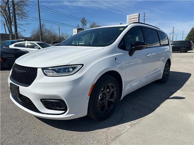 2024 Chrysler Pacifica Hybrid Select (Stk: 103224SL) in St. Thomas - Image 1 of 26