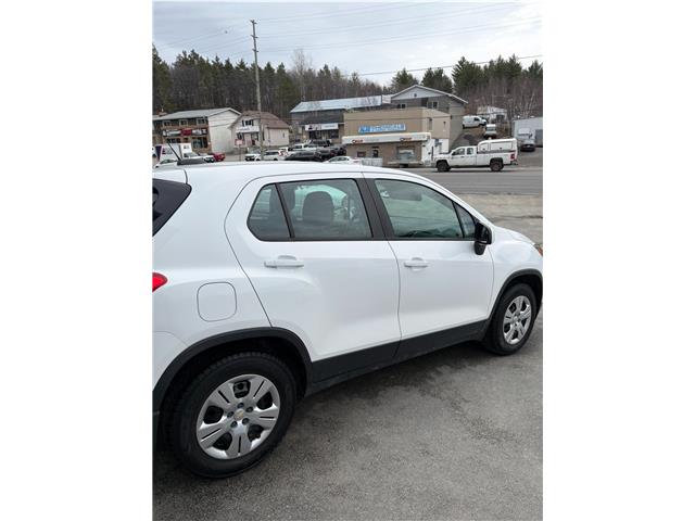 2019 Chevrolet Trax LS (Stk: 12366) in Greater Sudbury - Image 4 of 7