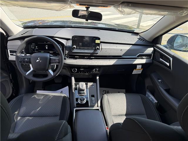 2025 Mitsubishi Outlander PHEV ES (Stk: 619945) in North Vancouver - Image 8 of 13