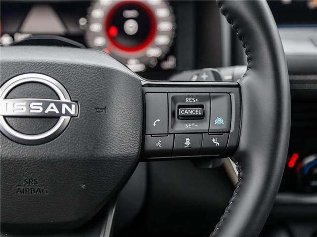 2025 Nissan Rogue Platinum (Stk: 32410) in London - Image 18 of 27