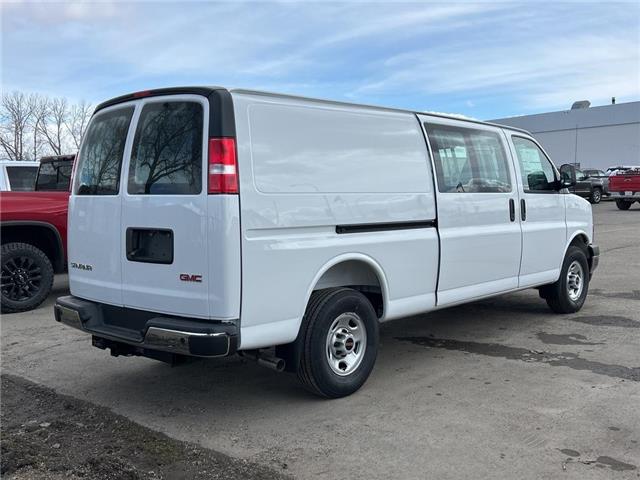 2026 GMC Savana 3500 Work Van (Stk: CT221) in High River - Image 4 of 6