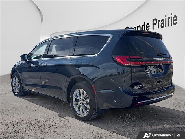 2024 Chrysler Pacifica Touring-L (Stk: 25FOR2220A) in Grande Prairie - Image 3 of 26